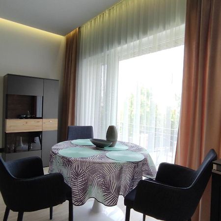 New J&R Apartment Near Girstutis, Free Private Parking & Self Check-In Kaunas Eksteriør billede